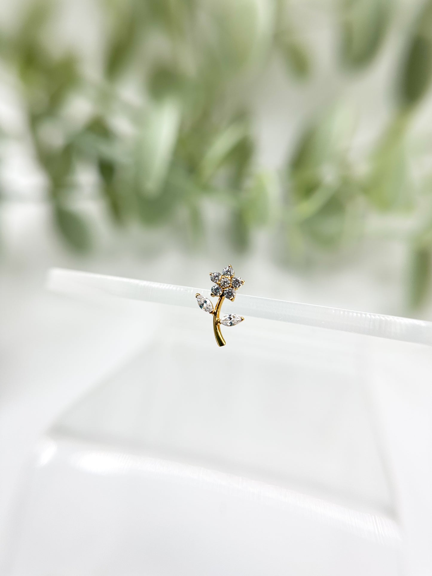 Luxe Flower Cz - Threaded / Titane